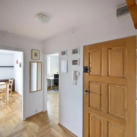 Azyl W Srodku Miasta Apartmán *
