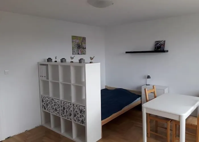 Azyl W Srodku Miasta Апартаменты